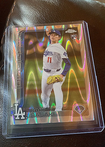 2025 Topps Chrome #217 Roki Sasaki — front