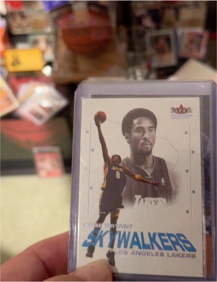 2001 Fleer Genuine Skywalkers #Skywalkers Kobe Bryant — front