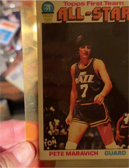 1976-77 Topps #130 Pete Maravich — front