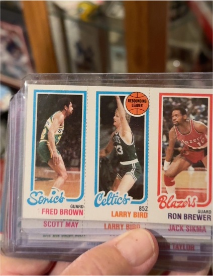 1980-81 Topps #31 Larry Bird Rebounding Leader Rookie Card — front