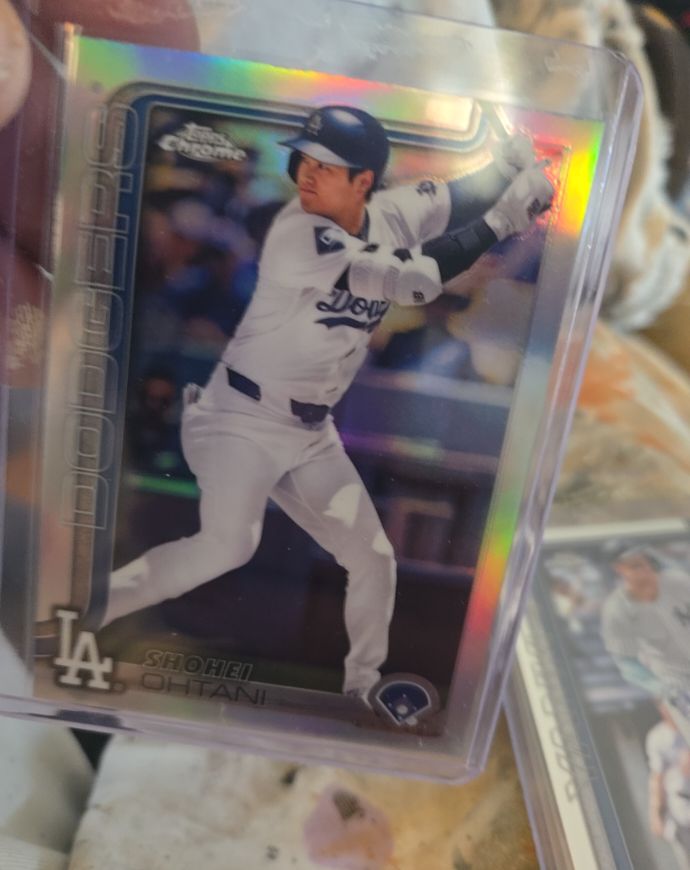 2025 Topps Chrome #1 Shohei Ohtani — front