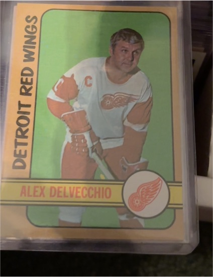 1972 Topps #141 Alex Delvecchio — front