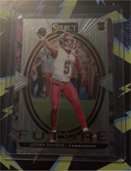 2024 Panini Select #4 Jayden Daniels Select Future — front