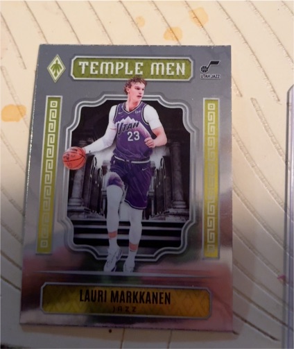 2023-24 Panini Phoenix #24 Lauri Markkanen — front