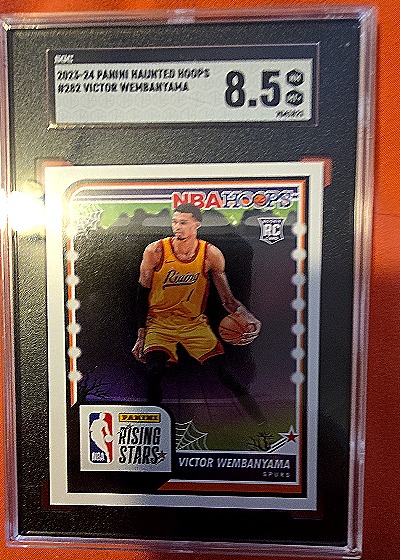 2023-24 Panini Haunted Hoops #282 Victor Wembanyama — front