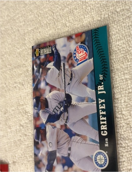 1997 Upper Deck Collector's Choice #230 Ken Griffey Jr. — front
