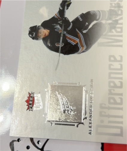 2005-06 Fleer Ultra #DM9 Alexander Ovechkin Difference Makers Rookie Insert — front