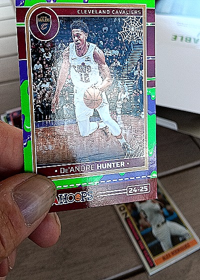 2024 Panini Hoops #24-25 De'Andre Hunter — front