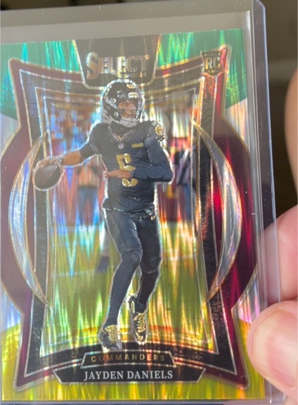 2024 Panini Select Concourse #26 Jayden Daniels — front