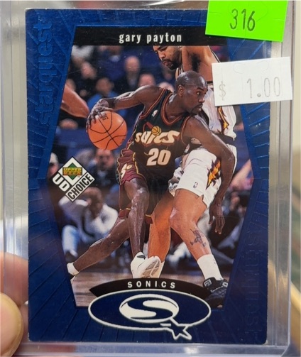 1998-99 Upper Deck UD Choice StarQuest Blue #SQ25 Gary Payton — front