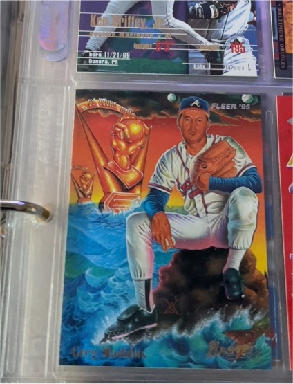 1995 Fleer Pro-Visions #4 Greg Maddux — front