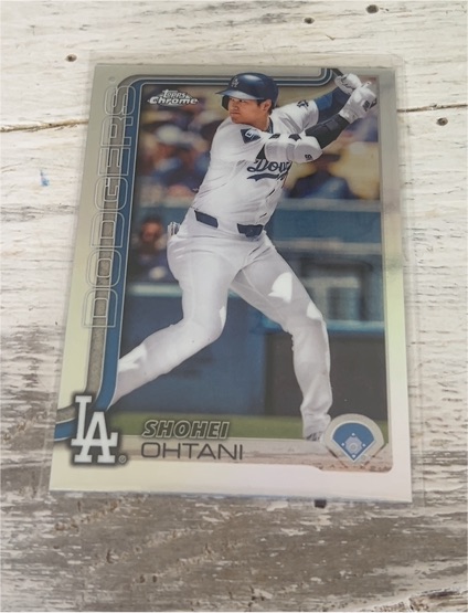 2025 Topps Chrome #1 Shohei Ohtani — front