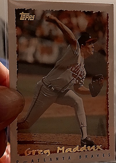 1995 Topps #295 Greg Maddux — front