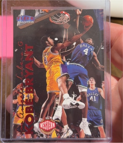 1999-00 Fleer Tradition #2 Kobe Bryant — front