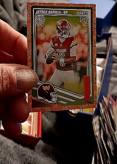 2025 Panini Score #195 Jayden Daniels — front