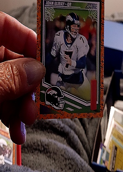 1995 Score #121 John Elway — front