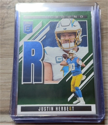 2025 Donruss Elite #39 Justin Herbert Spellbound Green R — front