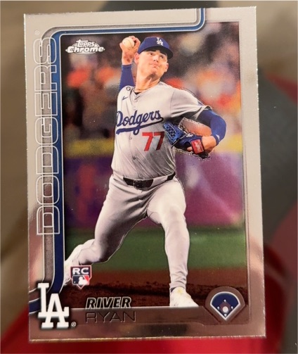 2025 Topps Chrome #18 River Ryan — front