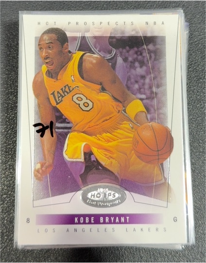 2004-05 Fleer NBA Hoops Hot Prospects #65 Kobe Bryant — front