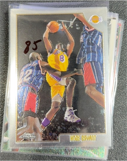 1998 Topps #68 Kobe Bryant — front