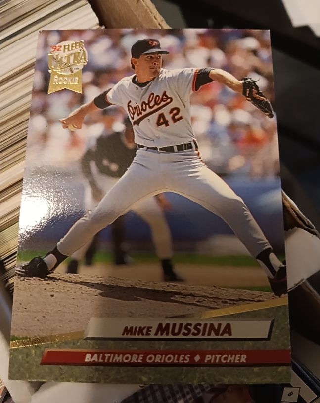 1992 Fleer Ultra #9 Mike Mussina — front