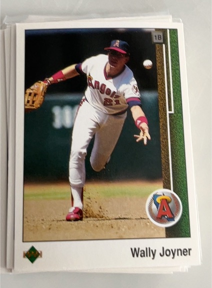 1989 Upper Deck #573 Wally Joyner — front