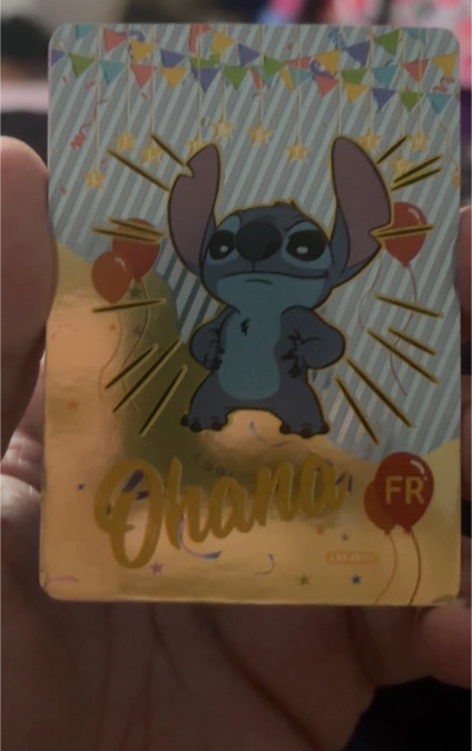 Disney 100 Lilo And Stitch Gold Yellow Foil Holo Insert Card Ohana LST-FR — front