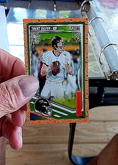 2025 Panini Score Halloween Pumpkins Parallel #252 Trent Dilfer — front