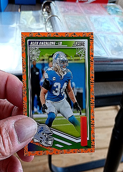 2025 Panini Score-A-Treat #92 Alex Anzalone — front