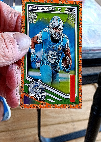 2025 Panini Score-A-Treat #103 David Montgomery — front