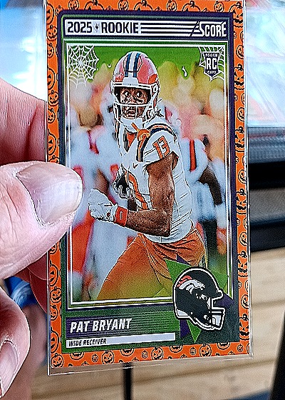 2025 Panini Score #64 Pat Bryant — front