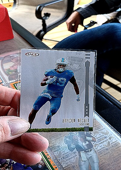 2025 Sage Football High Gold Parallel #196 Bryson Nesbit — front