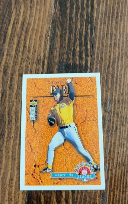 1996 Upper Deck Collectors Choice #658 Chan Ho Park — front