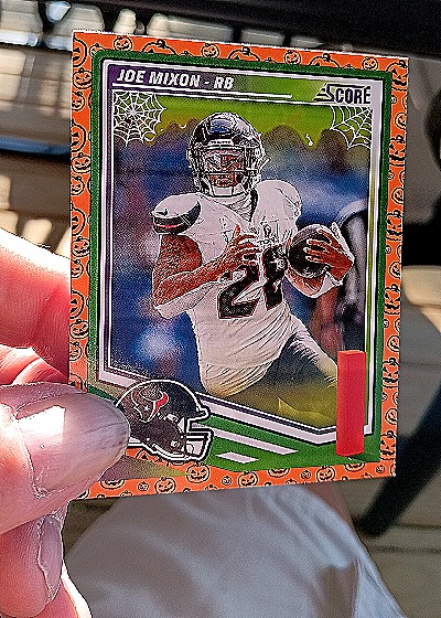 2025 Panini Score A Treat Halloween Joe Mixon — front