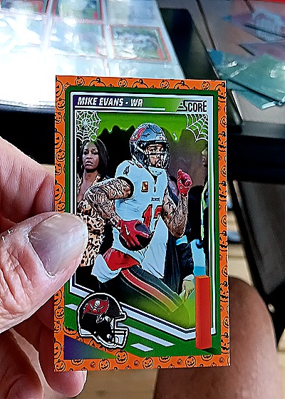2025 Panini Score A Treat #285 Mike Evans — front