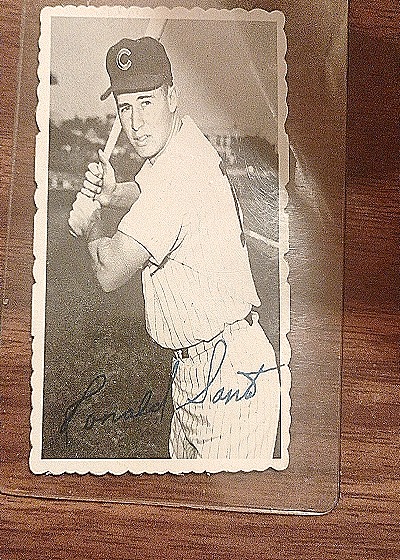 1969 Topps Deckle Edge #19 Ron Santo — front