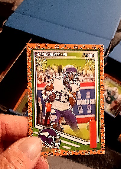 2024 Panini Score-A-Treat #4 Aaron Jones — front
