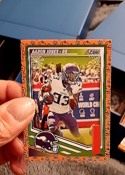 2025 Panini Score A Treat #11 Aaron Jones — front