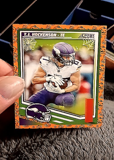 2025 Panini Score-A-Treat #101 T.J. Hockenson — front