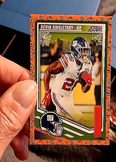 2025 Panini Score-A-Treat #234 Devin Singletary — front
