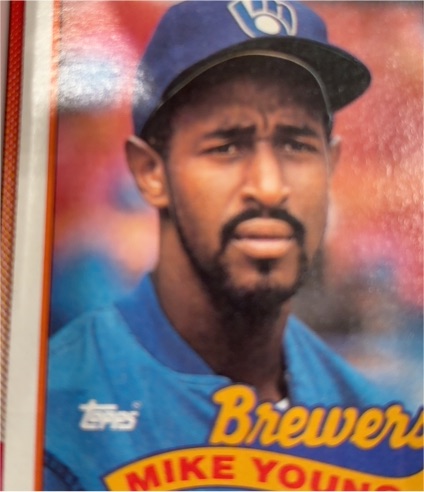 1989 Topps #731 Mike Young Milwaukee Brewers — front