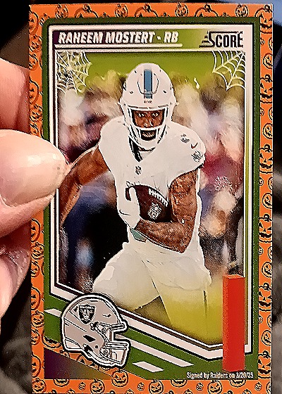 2025 Panini Score #160 Raheem Mostert — front
