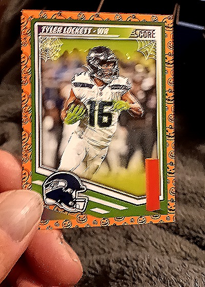2025 Panini Score-A-Treat #86 Tyler Lockett — front