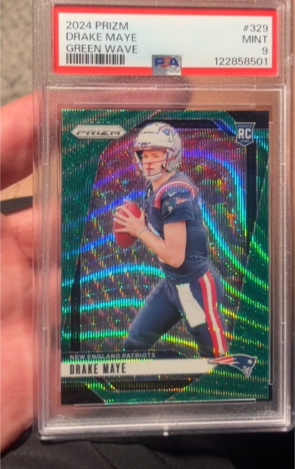 2024 Panini Prizm #329 Drake Maye Green Wave Prizm Rookie — front