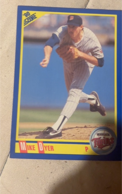 1990 Score #571 Mike Dyer — front