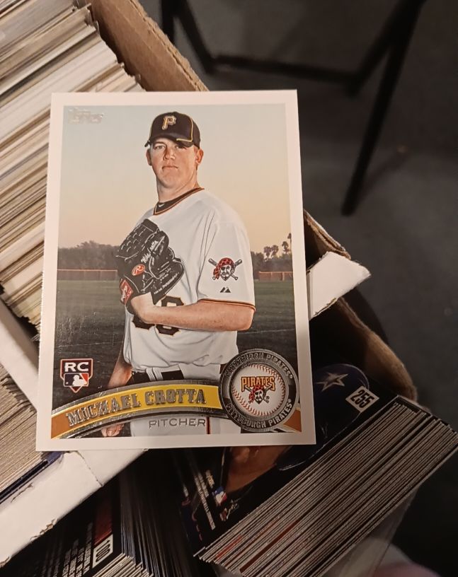 2011 Topps #401 Michael Crotta — front