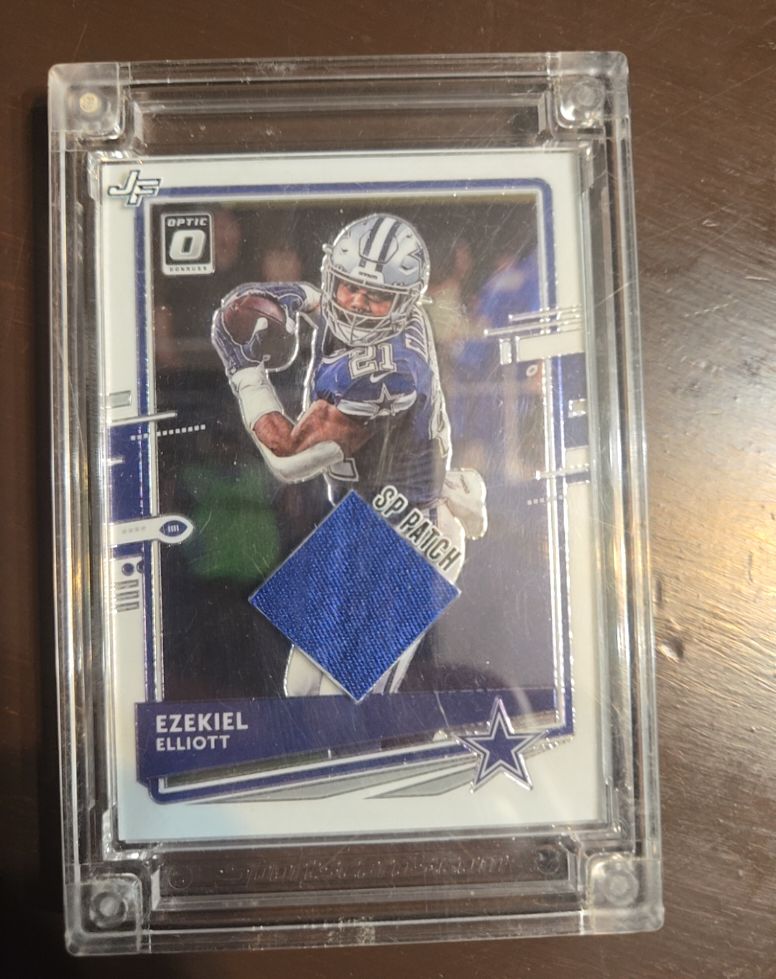 2020 Donruss Optic #30 Ezekiel Elliott — front