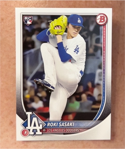 2025 Bowman #12 Roki Sasaki — front