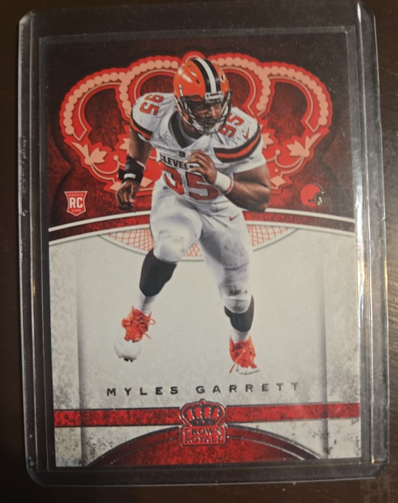 2017 Panini Preferred Crown Royale #81 Myles Garrett — front