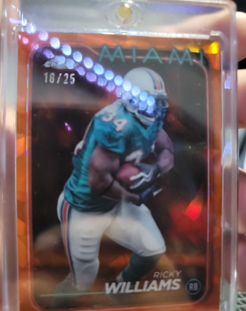 1999 Topps Chrome #18 Ricky Williams — front